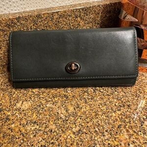 COACH  VINTAGE 12134 Ivy Leather Slim Turnlock Envelope Flap Women's‎
